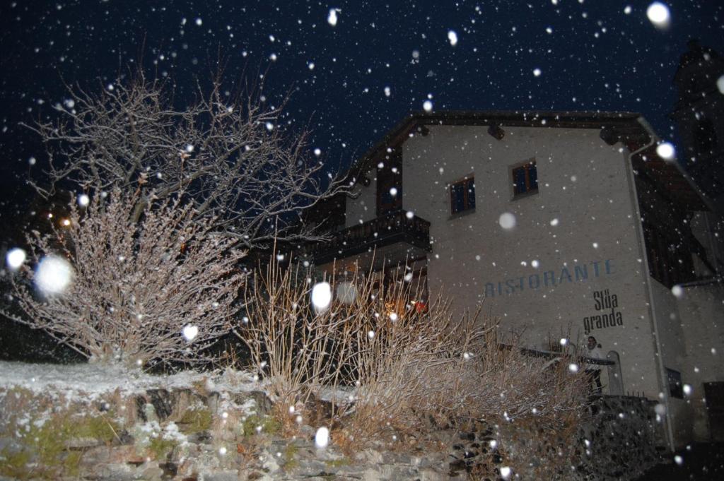 Hotel Stuea Granda Soglio Exterior photo